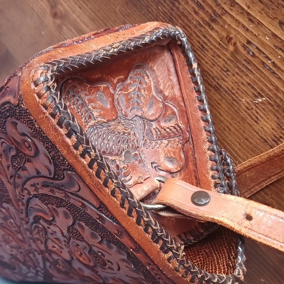 Tooled purse - Picture 5 of 16